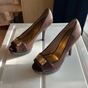Michael Kors Leather heels